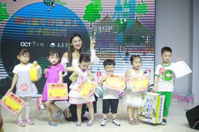 小朋友环保时装秀的衣服,幼儿园小朋友的环保服装秀