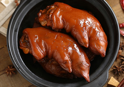 猪皮含胶原蛋白多吗,猪皮胶原蛋白的美容功效