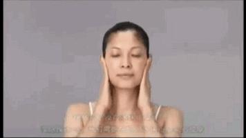 听说爱笑的女孩子法令纹都很深,爱笑的女孩真的容易得法令纹吗