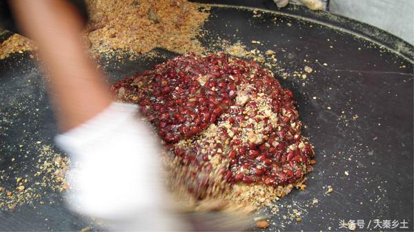 又到了一年一度的小龙虾盛宴了大家如何在家吃到小龙虾？西安这条街美食秒杀回民街统统吃一遍才过瘾？