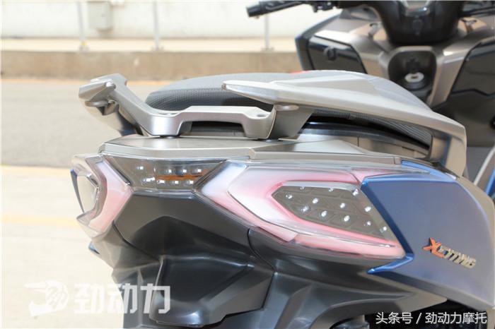 光阳赛艇400和ak550哪个好,光阳赛艇400对比光阳ak550