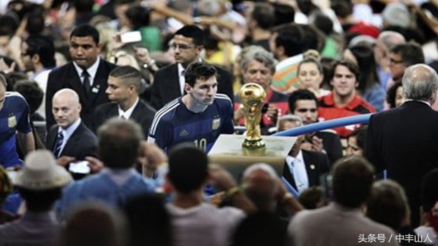 致敬梅西20分钟诠释伟大定义,致敬三十而立的句子