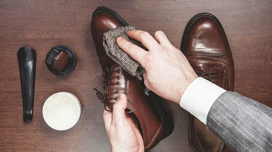 教你保养皮鞋小妙招,收藏皮鞋不发霉的方法