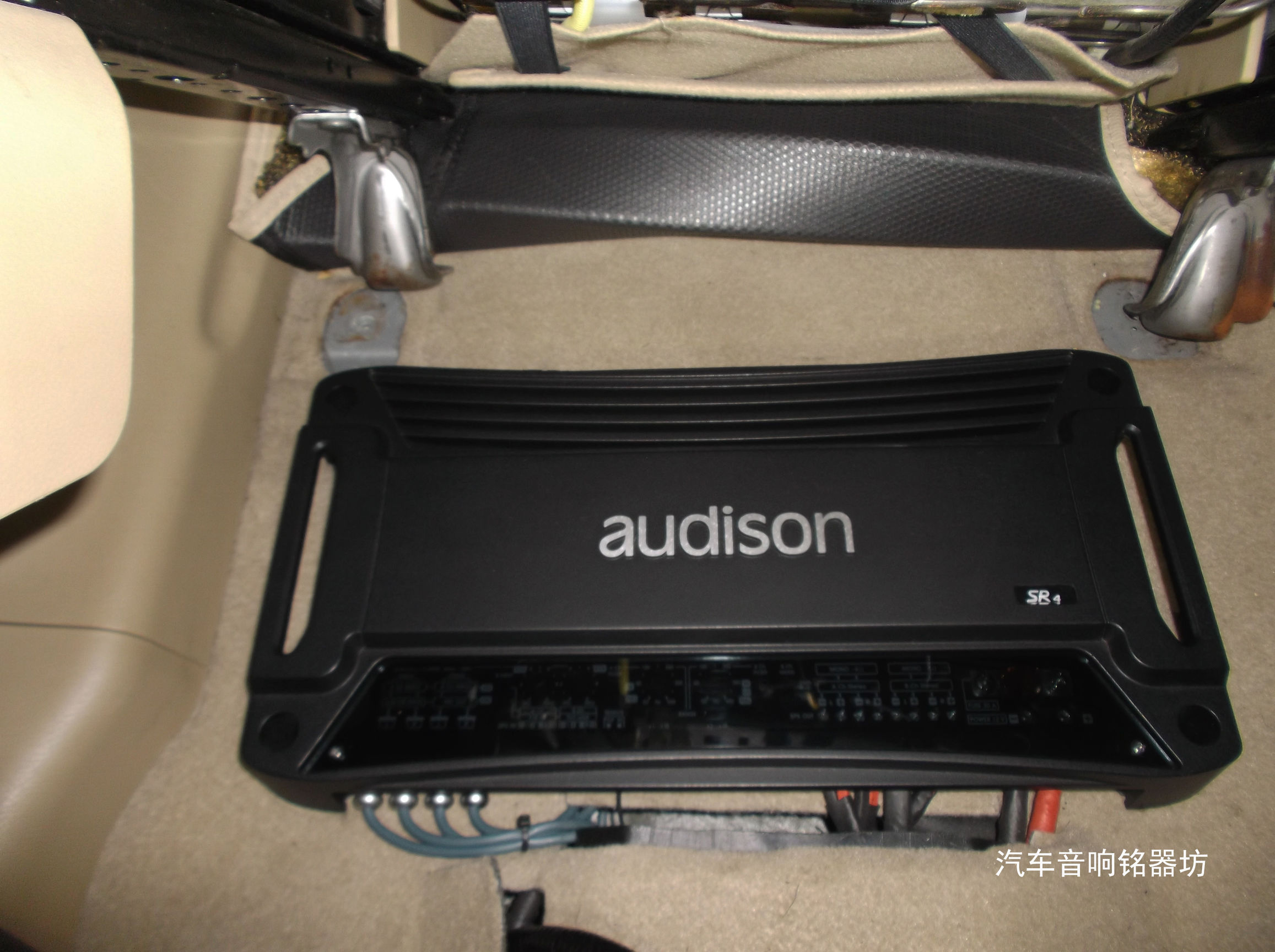 本田奥德赛改装三分频音响,奥德赛东莞汽车三分频音响改装