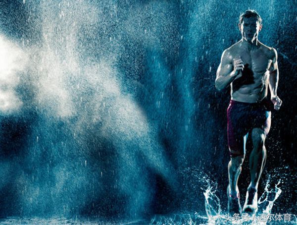 夏天跑步怎么预防中暑,夏天预防中暑喝温开水还是淡盐水