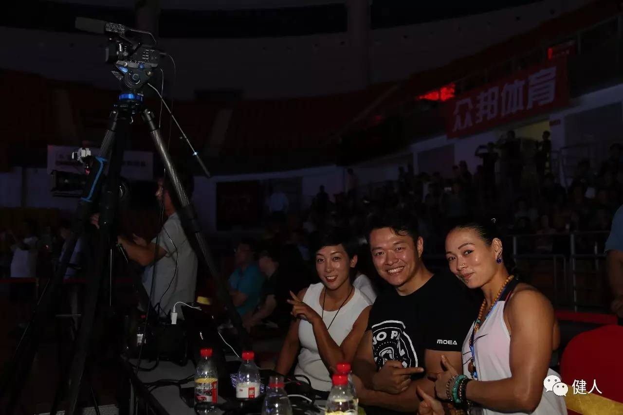 黄石圆满颁奖,黄石锦标赛颁奖