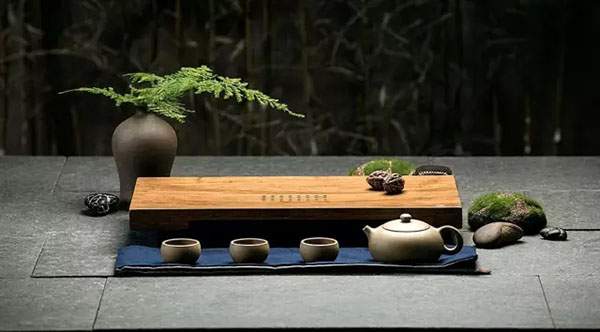 茶干泡和湿泡的区别,茶是闷泡好还是敞开泡好