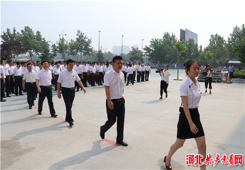 清河近2万名*党**员接受信仰教育