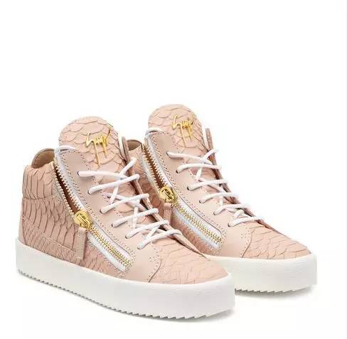 2020年流行色及流行穿搭,2021流行色到底怎么穿才好看