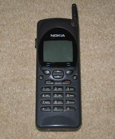 是什么让这家手机公司从“世界之巅”到“无人问津”?