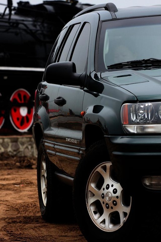 14年的jeep进口大切诺基,12年jeep大切诺基老改新