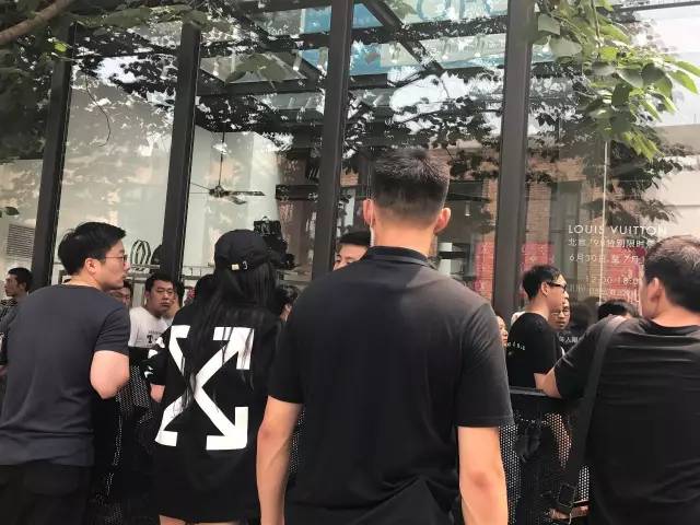 supreme真的假的,supreme会升值么