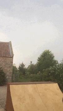 搞笑gif趣图这是真把姑娘惹怒了啊,三个二货搞笑图片