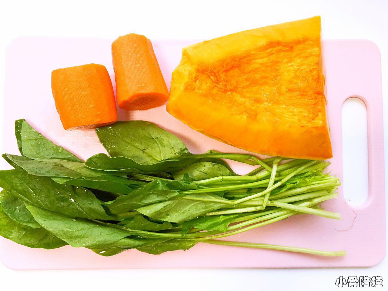 宝宝彩色手擀面的做法,纯手工手擀面制作过程