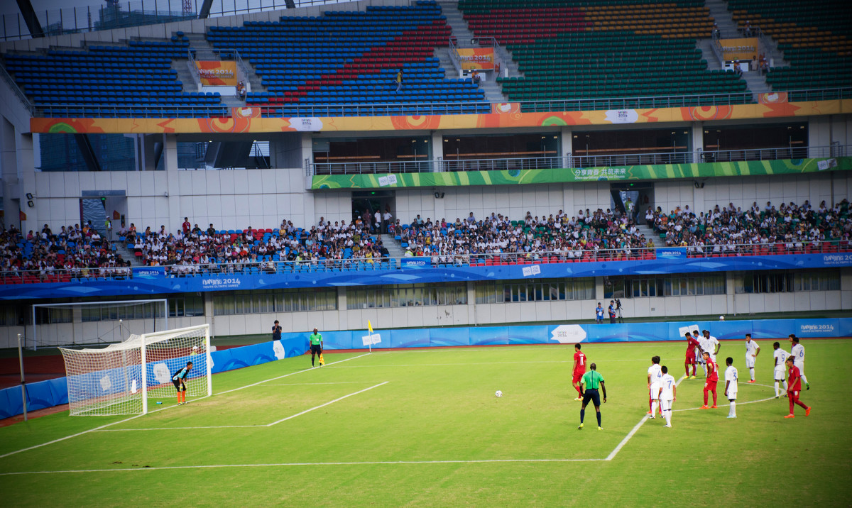 脑补足球——场地