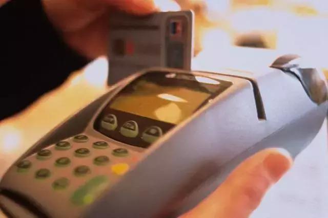 用卡存定期存款有风险吗,用卡存定期是否有风险