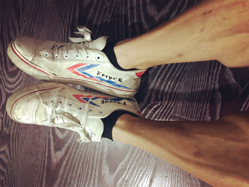 新手健身一般要准备哪些健身工具,准备健身前需注意什么