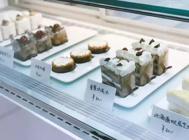 厦门开了一家北欧风蛋糕店!满眼Tiffany蓝!还有可爱到爆的可妮兔、布朗熊……