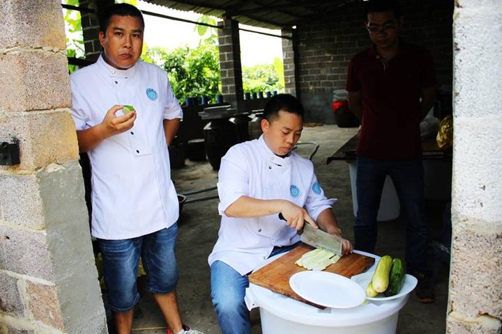 游机鸡是什么东西？吸引一群厨王跑到南宁农村吃
