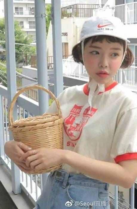 最近整个时尚圈都中了这个包包的毒!