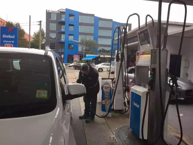 澳大利亚右舵车,澳大利亚行驶靠左还是靠右