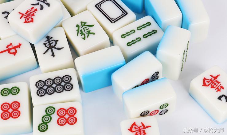 每天晚上打麻将总是给人放炮怎么办？记住这几个技巧你就不会在输钱！