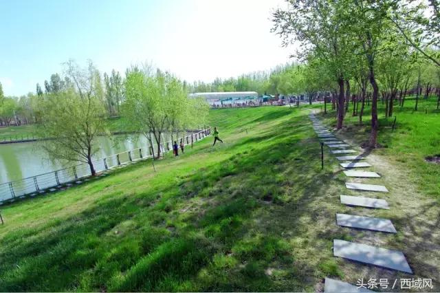 都说台湾民宿有特色，现在，昌吉也有了这样的好地方，它的名字叫芸农庄