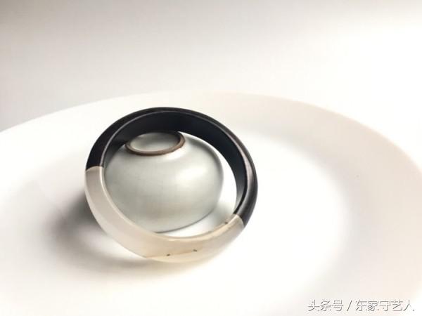 几十万的手镯碎了怎么办,几十万翡翠手镯断了还值钱吗