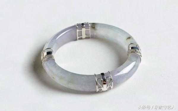 几十万的手镯碎了怎么办,几十万翡翠手镯断了还值钱吗