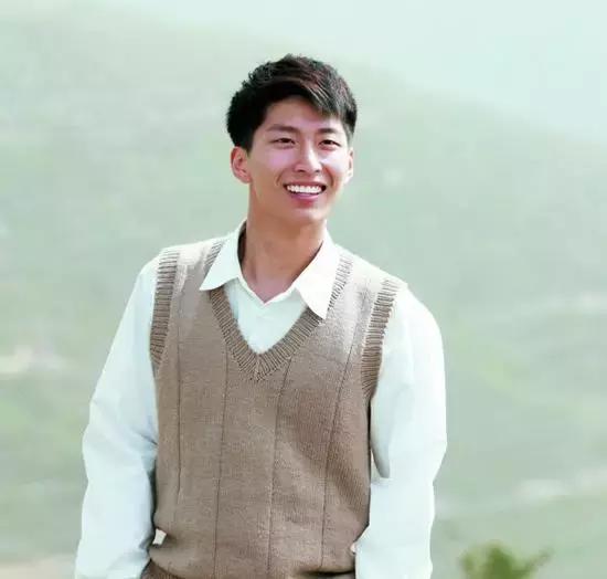 娱乐圈人气最高的4位单眼皮男神,娱乐圈十大单眼皮帅哥