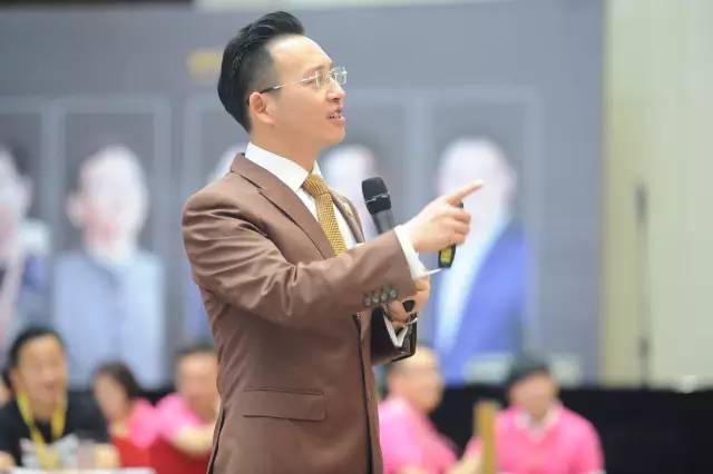 遇到一个负能量的老板,上班遇到最糟心的老板