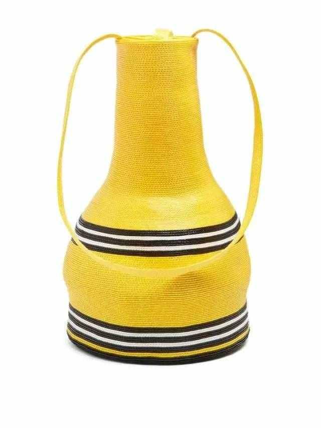 最近整个时尚圈都中了这个包包的毒!