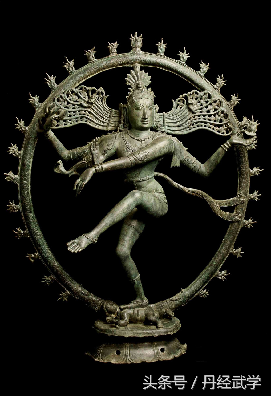 印度主神湿婆创造了瑜伽体式,印度瑜伽之光