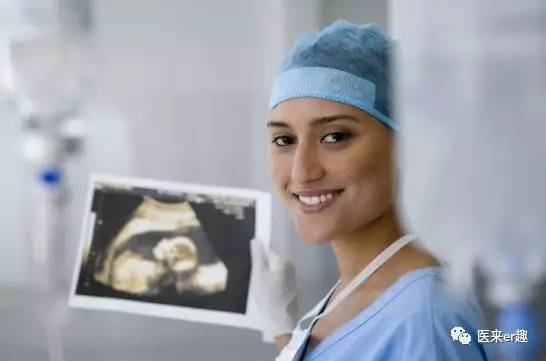 孕期胎儿左心室强回声斑怎么回事,右心室点状强回声对胎儿有影响吗