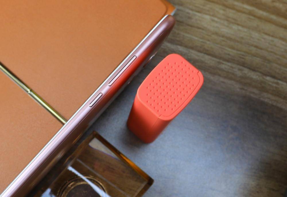 华为畅享7plus拍照,华为畅享7plus流光金和香槟金