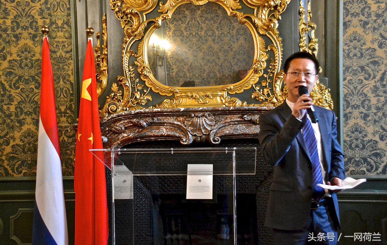 让世界发现中国的美卢浮宫,让世界看到中国的美中国服饰