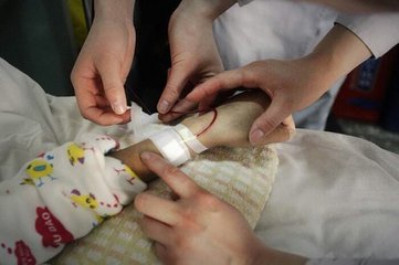 血尿里面有什么成分,血尿的原因和危害及其饮食禁忌