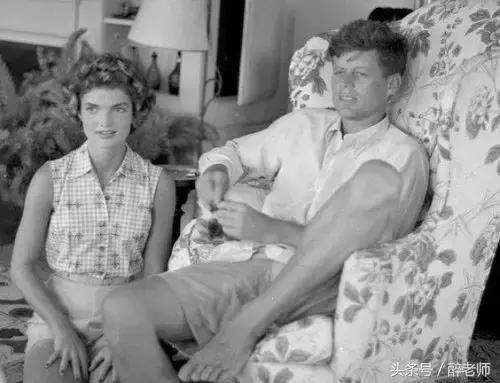 杰奎琳穿着带血的衣服,杰奎琳的眼泪音频