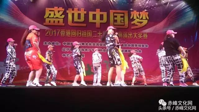 人老心不老的旗袍阿姨走秀,辣妈人老心不老原版