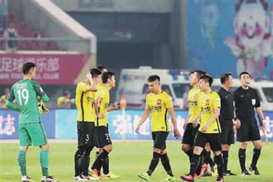 世界足球名场面温格,世界足坛十大惨案