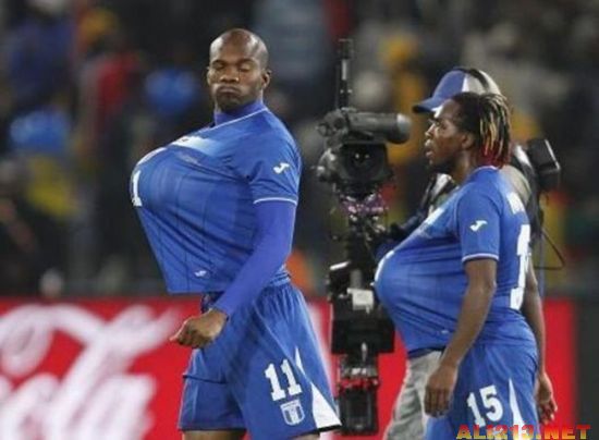 搞笑!国足踢赢韩国队败给伊朗后台漏洞修复太快！减肥励志不起来