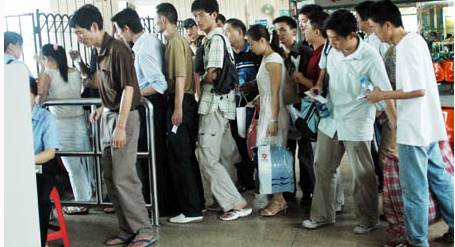 国内外流行的12个坑爹的*局骗**，专门针对外地游客下手！