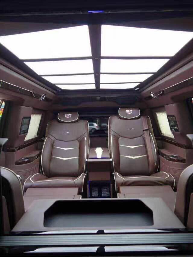 凯迪拉克总统一号vs林肯领袖一号,最新款凯迪拉克总统一号加长版