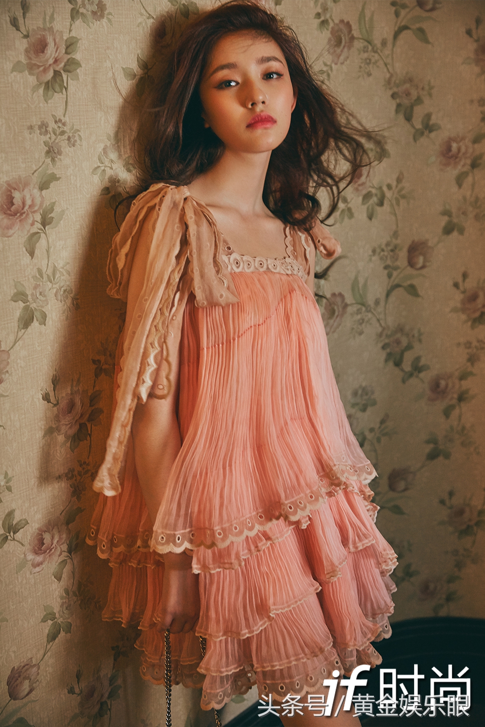 你肯定猜不到她衣服多少钱！林允新大片展现千面时尚感