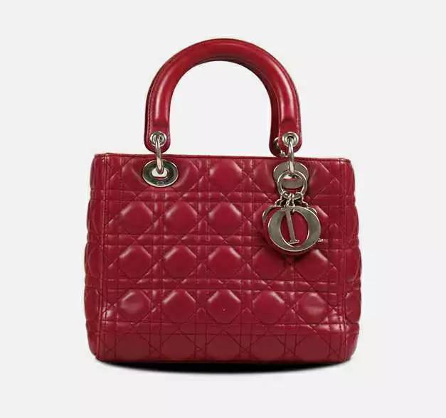 花了几百块买的lv怀疑是假的,花一万多买了lv包值得吗