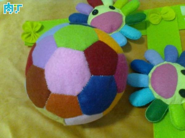 不织布足球的做法图片,不织布做足球视频教程