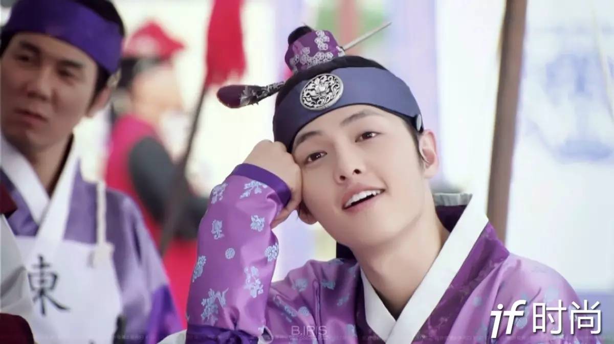 宋仲基与宋慧乔甜蜜,宋仲基与宋慧乔恋爱过程