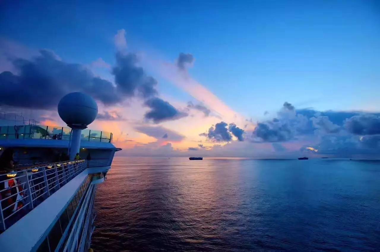 一日远方｜登上豪华游轮，完美假期就交给它吧