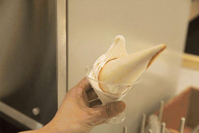 全国首家！能喝啤酒的绿色KFC你101%没吃过！热压帕尼尼、北美甜薯条……KPRO餐厅，要被挤爆啦！