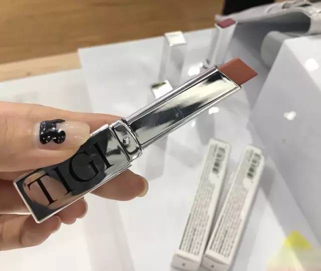 上海外高桥国际化妆品,外高桥保税区进口商品店